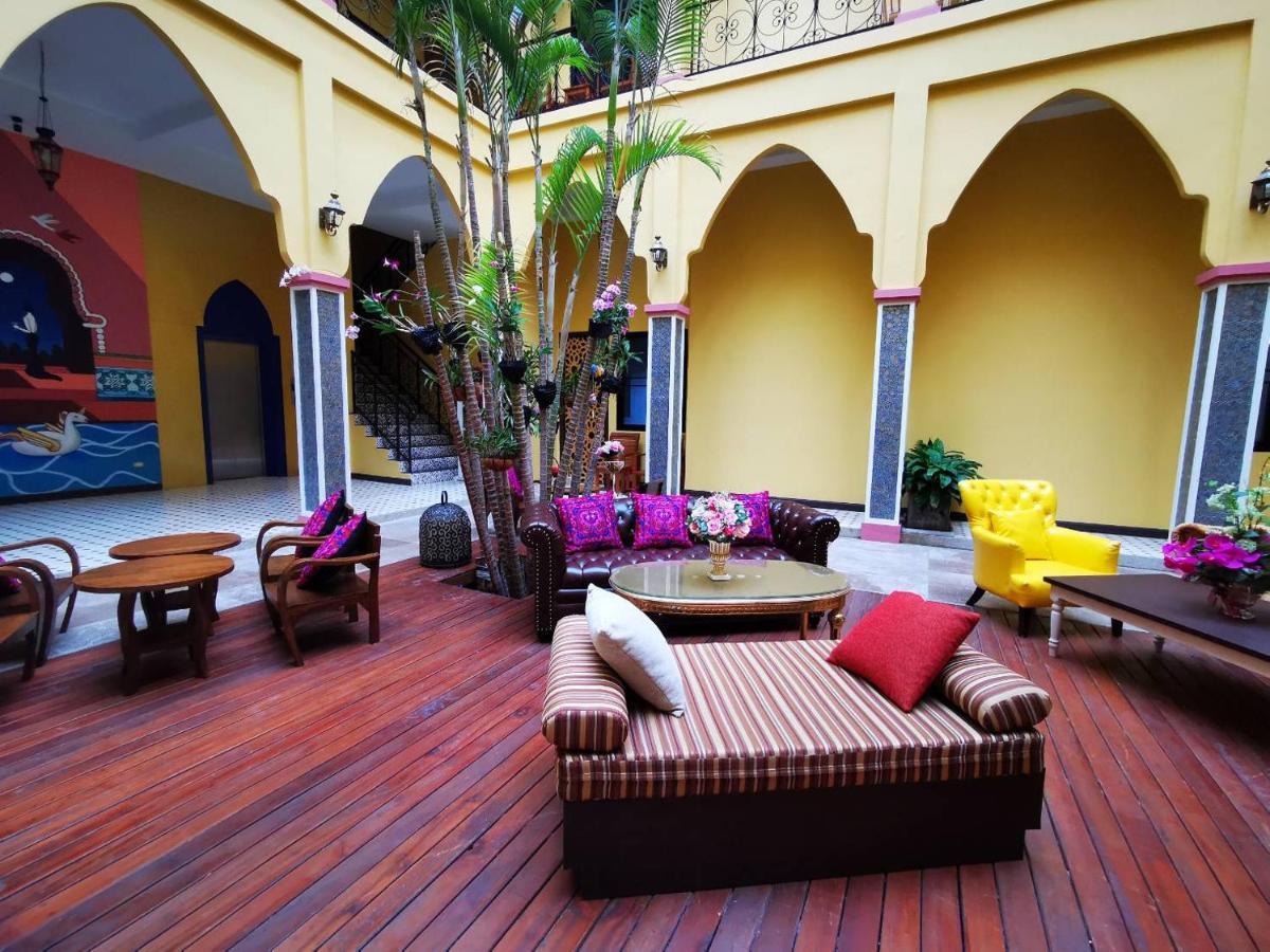 Anchanlina Hotel - Sha Plus Чалонг Экстерьер фото