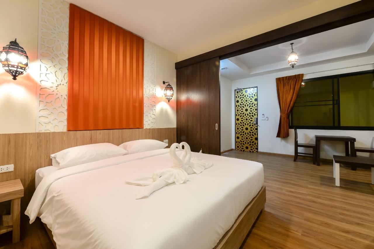 Anchanlina Hotel - Sha Plus Чалонг Экстерьер фото